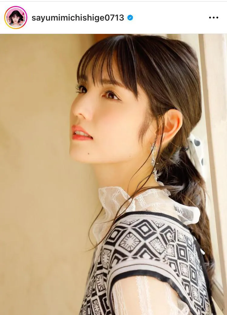 画像・写真 “生脚…！”道重さゆみ、生太ももを大胆に開放したショットに