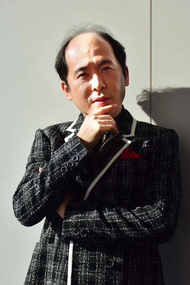 【写真】黒ジャケットでシックに決めたトレンディエンジェル・斎藤司