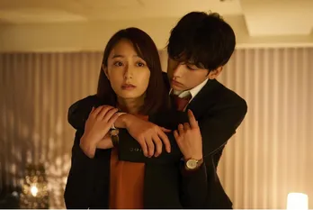 宇垣美里、キスシーンも披露 フリー転身4年で女優としても注目度アップ<あなたは私におとされたい>