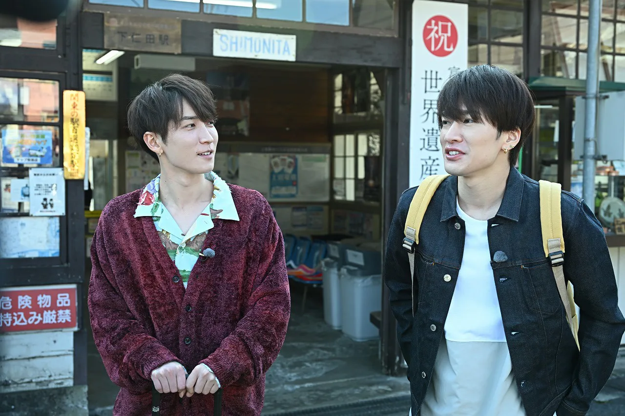  Man 深澤辰哉 渡辺翔太 Amazon.co.jp: Snow Man 公式 生 写真（渡辺翔太・深澤辰哉