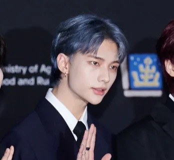 Stray Kids・ヒョンジン、オーストラリアでのラフな姿を公開し4万件を超えるコメントが寄せられる