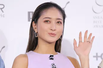 みちょぱ、結婚報告写真はあえてスニーカー「私たちらしいかなっていうことで」