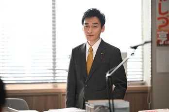 草なぎ剛“鷲津”、片平なぎさ“鴨井”を問い詰め犯人を確信「報いは受けていただきます」<罠の戦争>