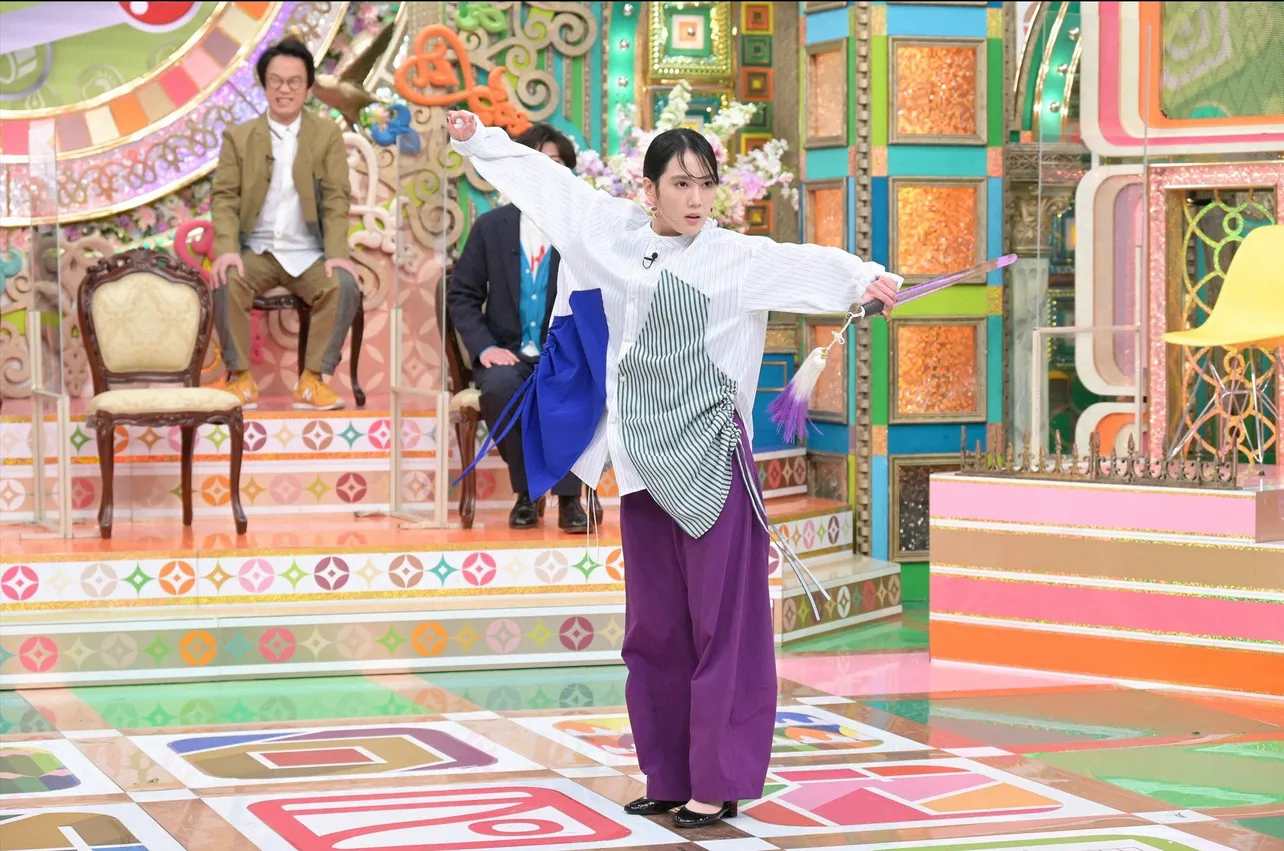 「鎌倉殿の13人」で話題の山本千尋が、剣術をスタジオで披露「プレバト!!」より