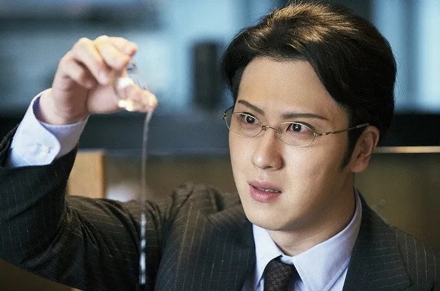 新ドラマ「さぼリーマン甘太朗」で甘味に酔いしれる尾上松也