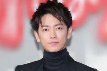 佐藤健&菊地凛子、“まさかのお揃い”報告に「奇跡すぎ!」「そんな偶然ある!?」と驚きの声<100万回 言えばよかった>