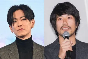 “妄想が止まらない…”佐藤健&松山ケンイチ、バディ感溢れるオフショットに「ガチな刑事ドラマお待ちしてます」の声<100万回 言えばよかった>