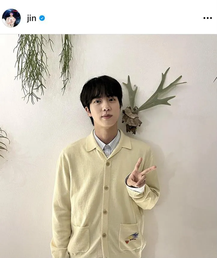 ※JINオフィシャルInstagram(jin)より