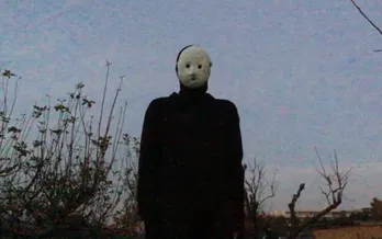 『変な絵』33万部の大ヒット、ドラマ原案も手掛ける雨穴「万人に受けるものをつくろうと思ってはいない」