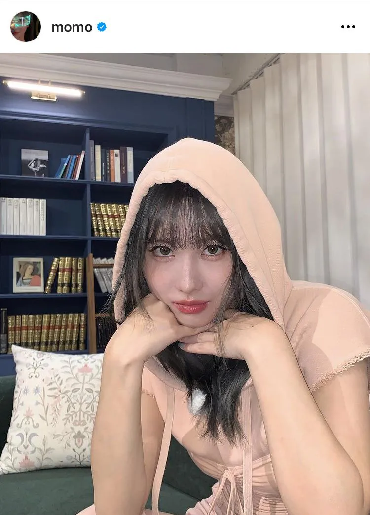 画像・写真 タンクトップ姿が大人っぽい…TWICE・モモ、表情もクールで