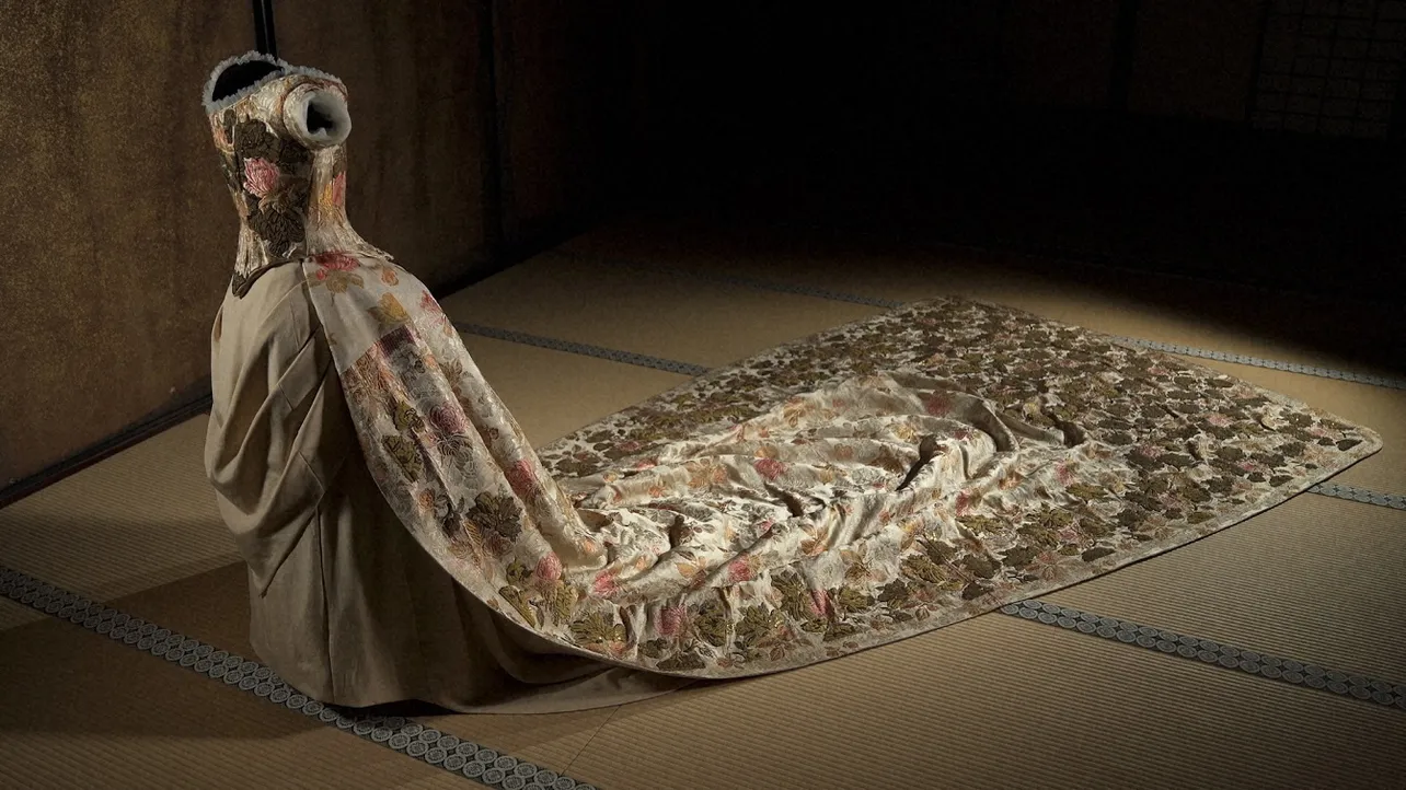 美子皇后が着用したという現存最古で最高格式の大礼服  