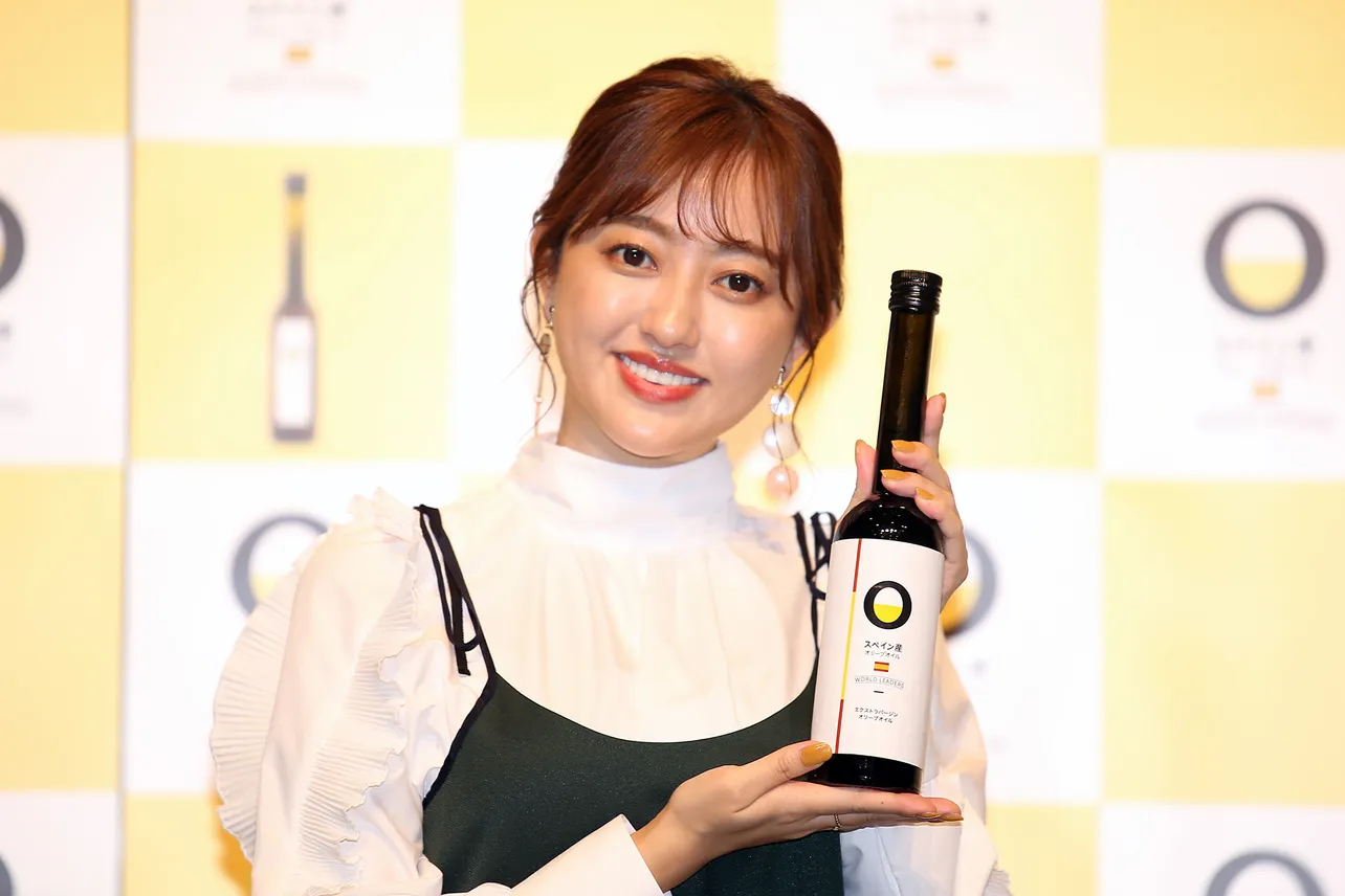 菊地亜美が「スペイン産オリーブオイルPR発表会」に登壇