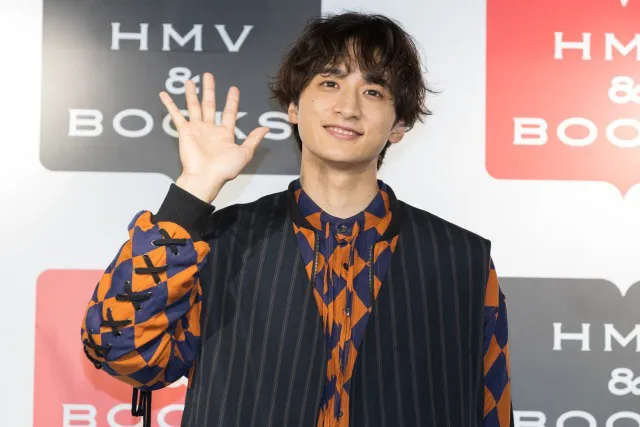 小関裕太、“ファッション雑誌のような”カレンダーをアピール「今、自分