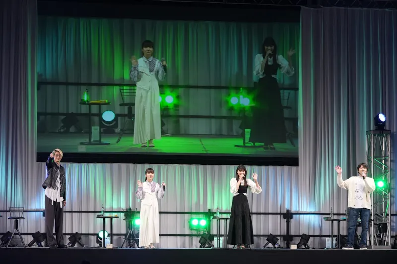 イベントに登壇した江口拓也、種崎敦美、早見沙織、松田健一郎 (写真左から)