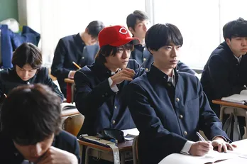 高橋海人“若林”&戸塚純貴“春日”、高校時代の場面写真初解禁 アドトラックの周遊も決定<だが、情熱はある>