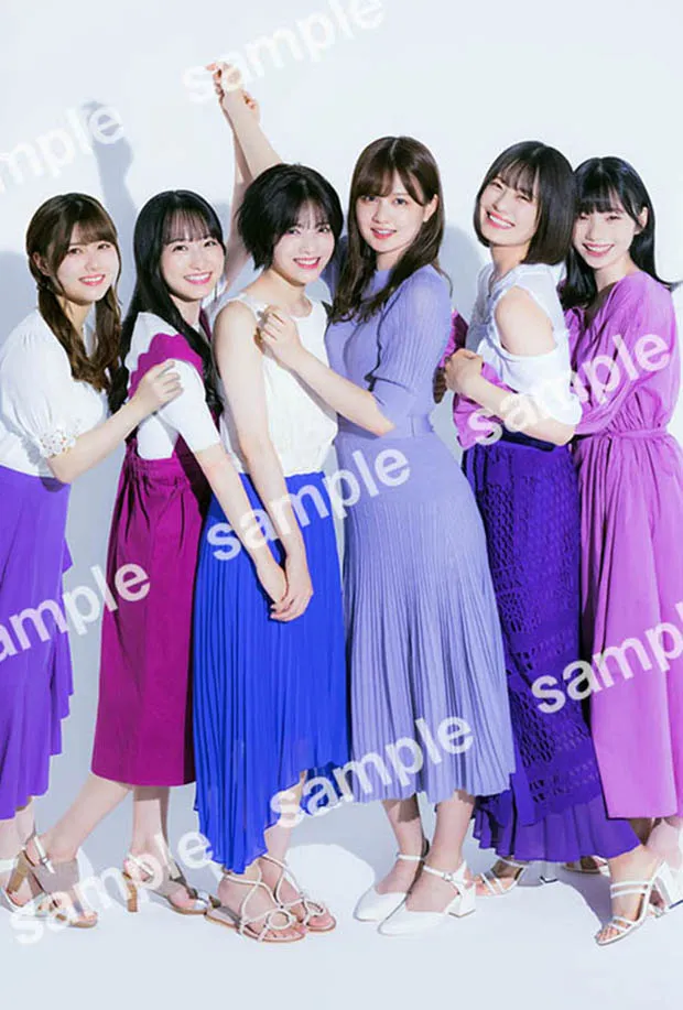 乃木坂46公式書籍 10年の歩き方 / 特典ポストカード（カドカワストア限定絵柄）