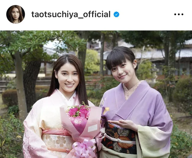 【写真】映画「わたしの幸せな結婚」で親子役を演じた今田美桜と笑顔2ショット