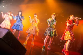 神宿、“ウルトラキュートでウルトラステキな”新曲を初披露!