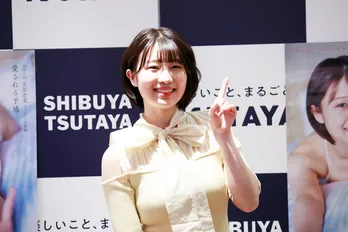 NMB48安部若菜「あらゆる出版物を制覇したい」初写真集イベントで野望明かす