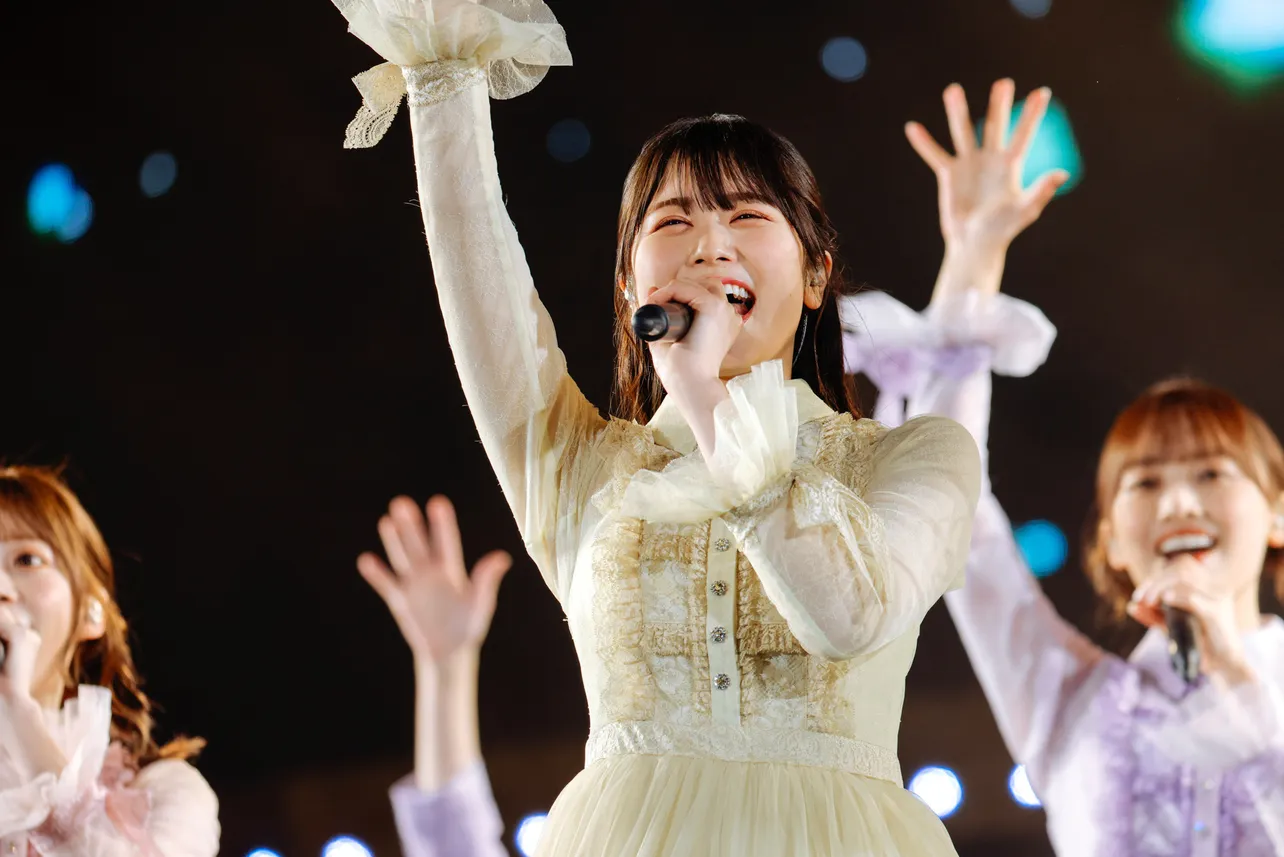 日向坂46がデビュー4周年を祝うライブ「4回目のひな誕祭」を開催