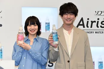 小松菜奈、坂口健太郎と新CM発表会で“褒め”合戦「坂口くんの爽やか感が」「菜奈ちゃんもすごい透明感！」