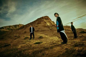 RADWIMPS、テレ朝4月期新ドラマ「unknown」主題歌に決定　高畑充希＆田中圭“桜吹雪ラブ”シーン映像も公開