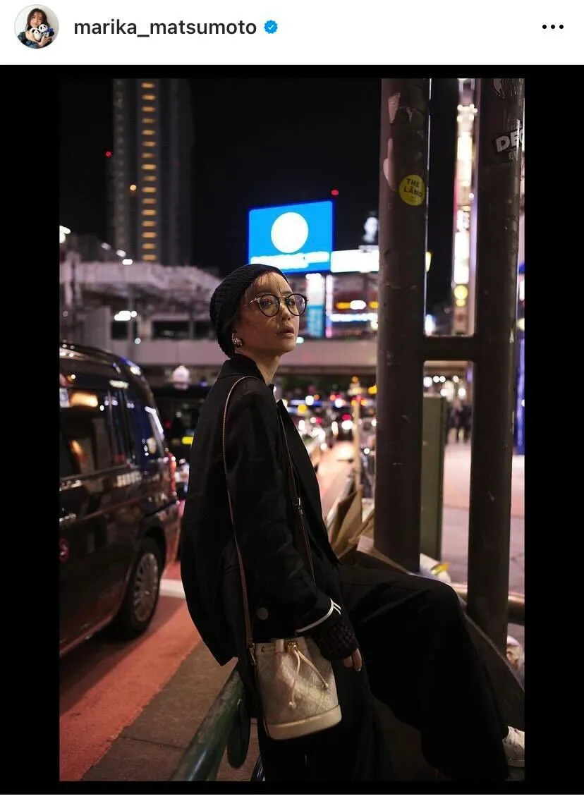 松本まりか、夜の渋谷で美しすぎる見返りショット