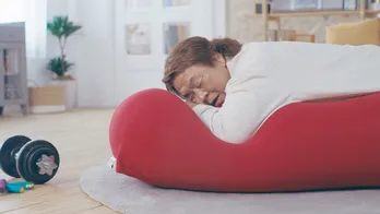 長州力「(自宅でも)Yogiboに飛んでます」、新CMで発音に苦戦した「リぺア!」篇ほか4種類が一挙公開