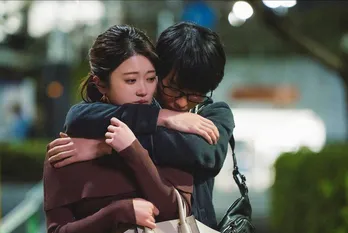 樋口日奈“八幡”が青木柚“市松”にアプローチする姿がかわいい 色気漂う濃厚キス&ラブシーンも<往生際の意味を知れ!>