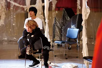 ＜ゲネプロ★7＞佐藤流司演じる俺様アーティスト、自由奔放な子供っぽさが感じ取れる場面写真を独占解禁