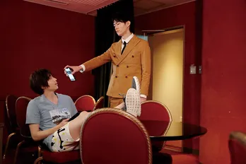 ＜ゲネプロ★7＞染谷俊之演じる気ままなプレイボーイ俳優、密会現場をスクープされ叱責を受ける場面写真を独占解禁