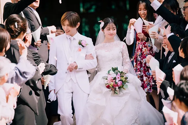 【写真】橋本環奈“綾華”と山田涼介“東郷”の美し過ぎる結婚式