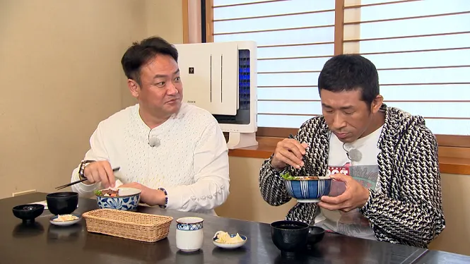 松阪牛ステーキ丼に舌鼓を打つたむらけんじと麒麟・田村裕