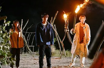 山田裕貴“直哉”「俺は信じない」、同じく未来にやってきた6号車の乗客が衝撃の事実を告げる＜ペンディングトレイン＞