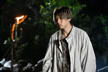 山田裕貴“直哉”に生まれた恋心、サバイバル生活の中での彩りに視聴者も沸く<ペンディングトレイン>