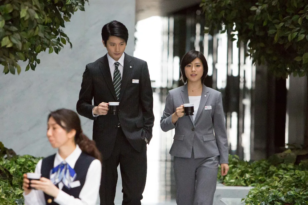 彬の同僚・水島カンナを演じる瀧本美織は、連続ドラマW初出演となる