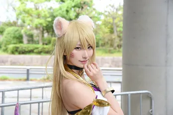 レースクイーン×コスプレイヤー立花はる「LoL」推しキャラコスプレ披露「躍動感ある9本の尻尾を見て」＜ニコニコ超会議＞