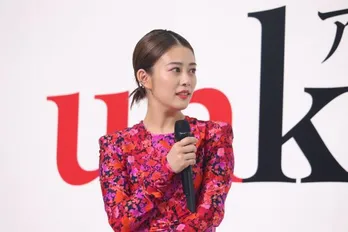 高畑充希“こころ”と田中圭“虎松”の結婚式集合ショットに「とらパパも」「みんな素っぽい」と反響続々<unknown>