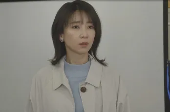 稲森いずみ“陽子”、夫と不倫相手の復縁を目撃し思わず涙…「私の気持ちが分からない?」<夫婦が壊れるとき>