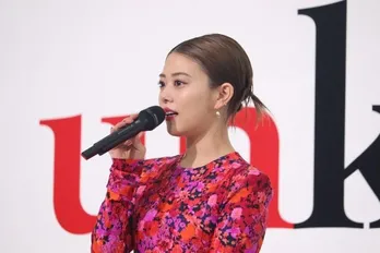 井浦新&麻生久美子、幻の2ショットに「ステキすぎ」「ナイトとヒロインみたい」と反響続々<unknown>