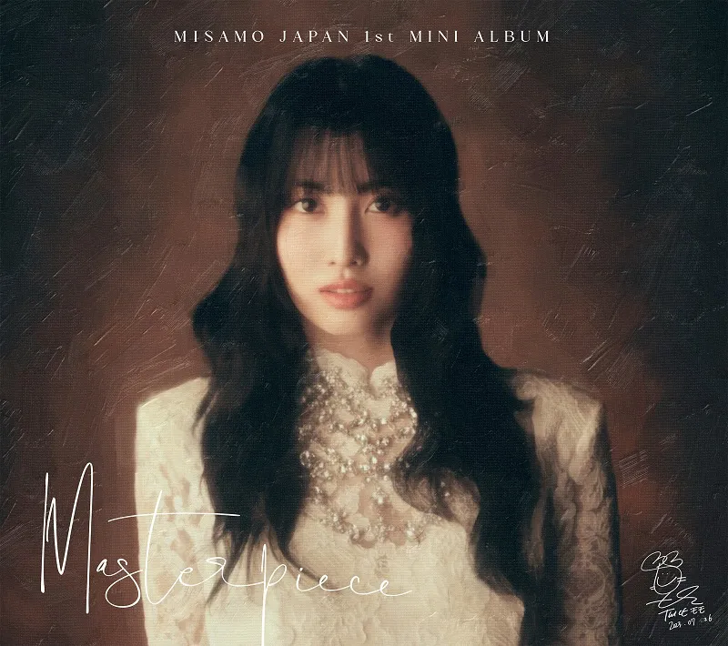 “MISAMO”JAPAN 1st MINI ALBUM「Masterpiece」MOMO盤