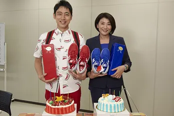 「警視庁ゼロ係」現場で小泉孝太郎&松下由樹の誕生日をお祝い! 1日違いにビックリ