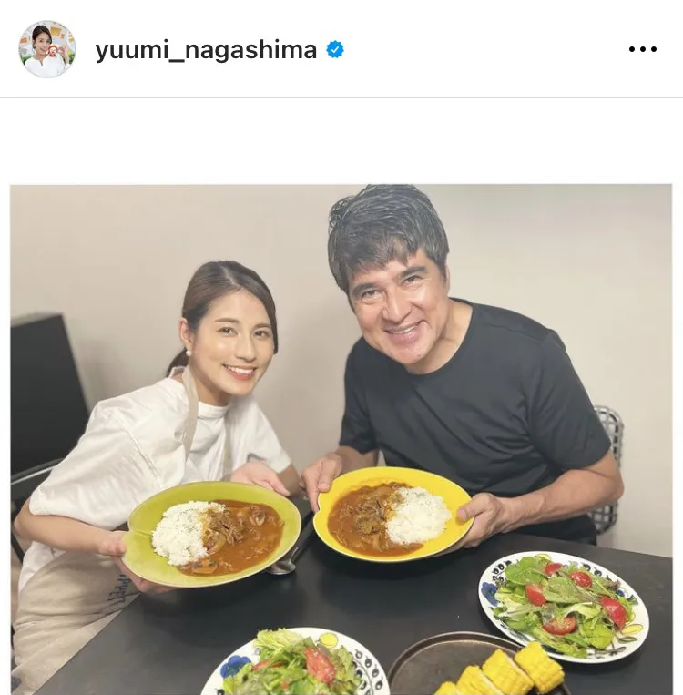 【写真】父の日に仲良く食事を楽しむ永島優美アナと永島昭浩氏