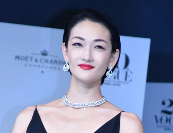 冨永愛、杏とパリで笑顔の再会「高身長の2人、めっちゃ絵になる」「日本を代表するトップモデル」