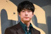 “塩顔イケメンの代表格”坂口健太郎、汚れ役から爽やかな好青年まで “魅力の沼”にハマるわけ