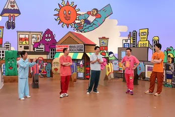 菊池風磨、長濱ねる、渡辺翔太が演技を審査 「ウソ婚」の1シーンを芸人たちが演じる<華大さんと千鳥くん>