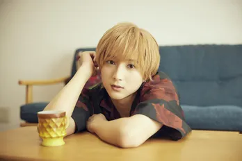 “テニミュ”4thシーズンで不二を演じる持田悠生「人が笑っているところを見るのが大好き」演じてみたいのは3枚目や悪役