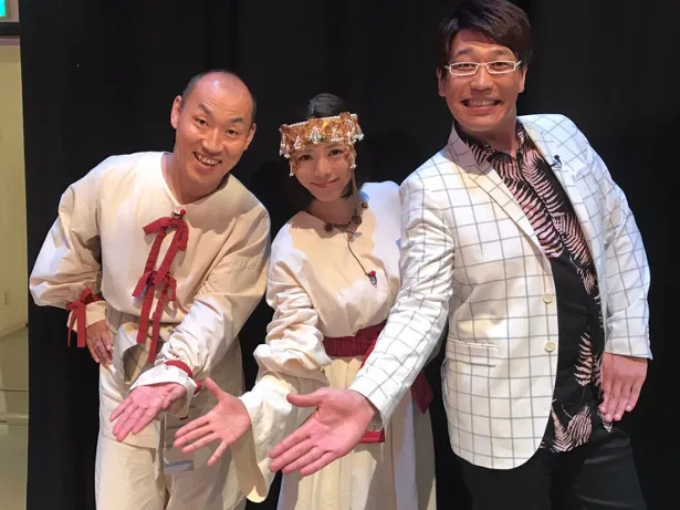 【写真を見る】古坂がピコ太郎の姉妹ユニット、釈由美子＆山西惇による「魏志倭人伝」をプロデュース！