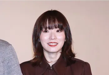 松岡茉優、“クセ強キャラ”もお手のもの 引き寄せられる魅力を放つ実力派俳優