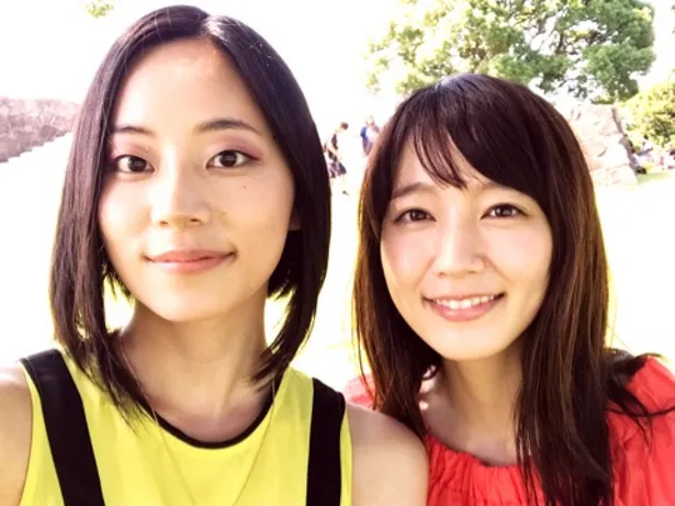 大西礼芳、吉岡里帆(写真左から)がツーショットを公開